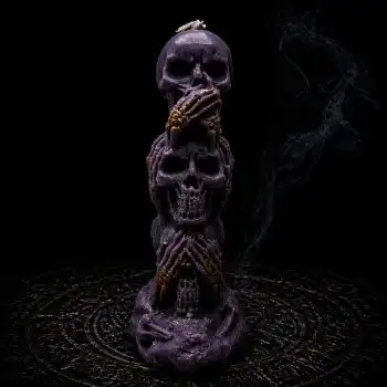 Bənövşəyi “Üç Sirr” Şamı