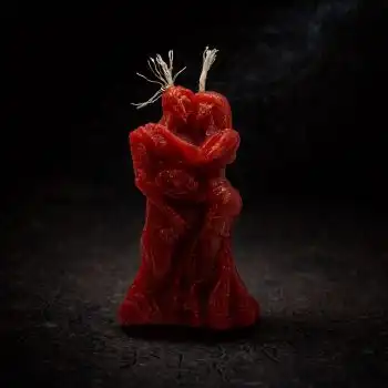 Qırmızı Birləşən Aşiqlər Şamı